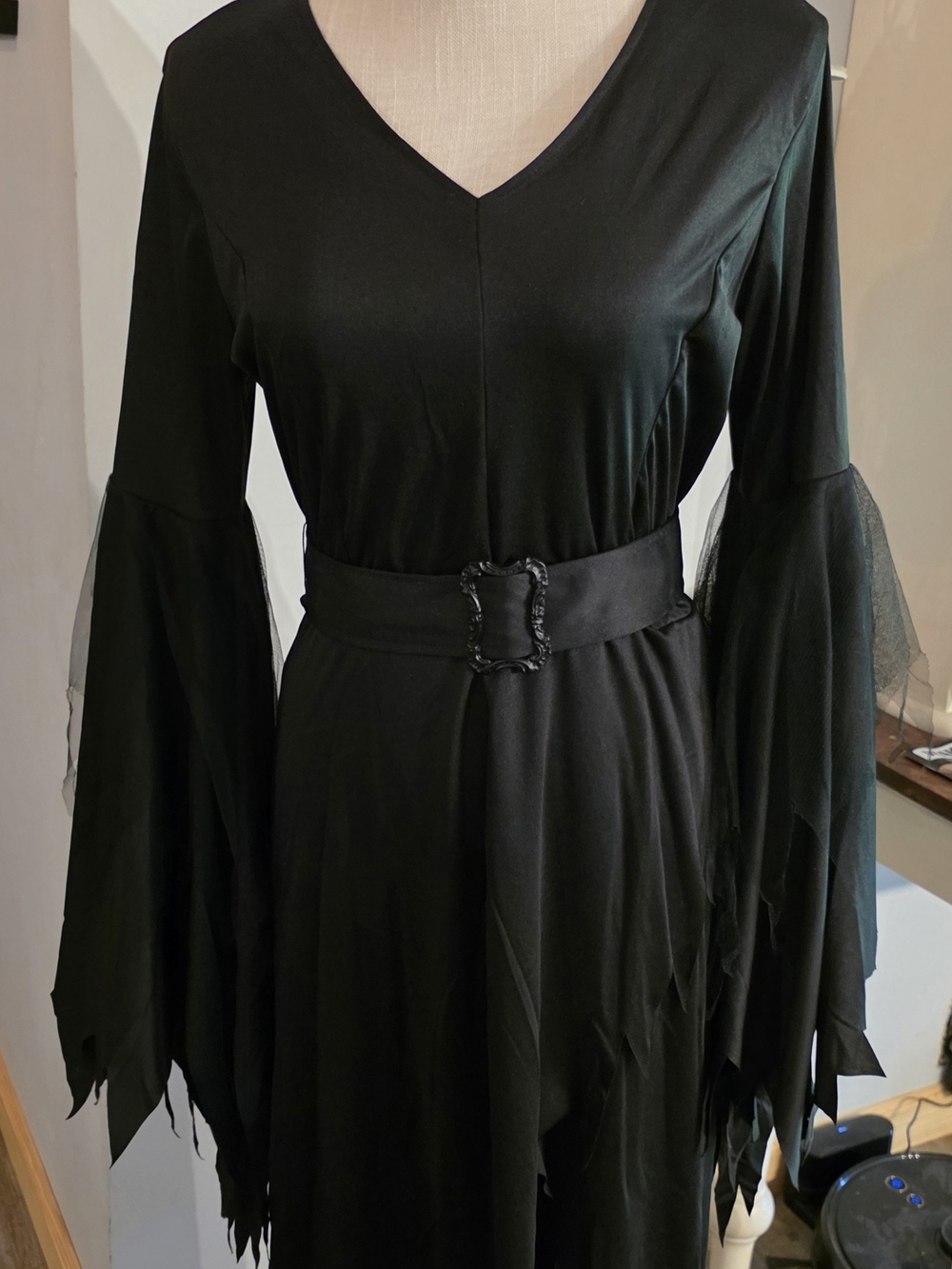 Spirit Black Long Sleeve Witch Dress with Flared Jagged Sleeves - Picture 6 of 9